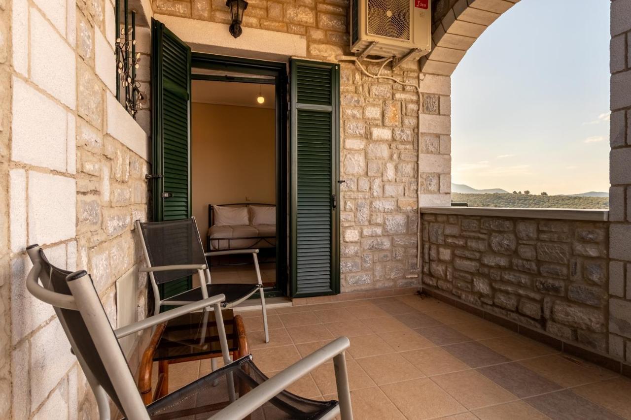 Papadeas Villas Megali Mantineia Екстериор снимка
