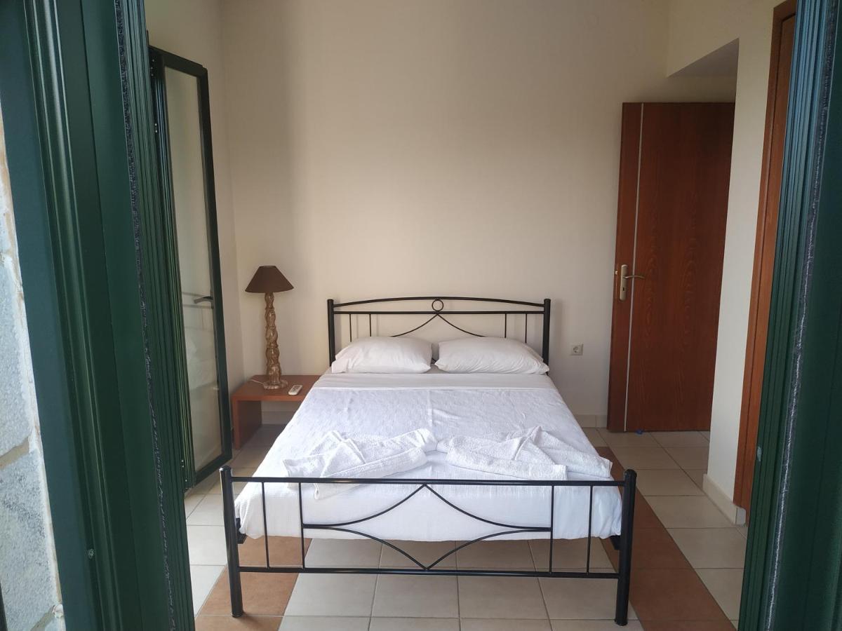 Papadeas Villas Megali Mantineia Екстериор снимка