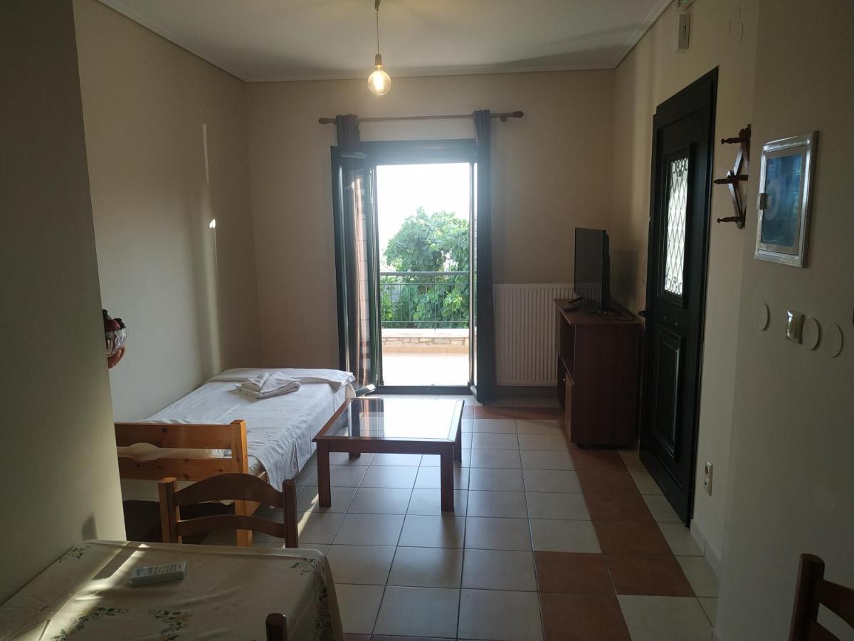 Papadeas Villas Megali Mantineia Екстериор снимка