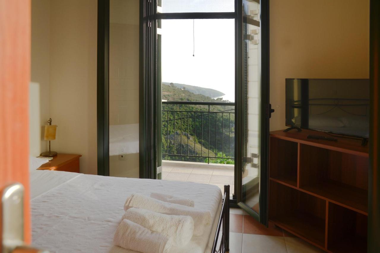 Papadeas Villas Megali Mantineia Екстериор снимка