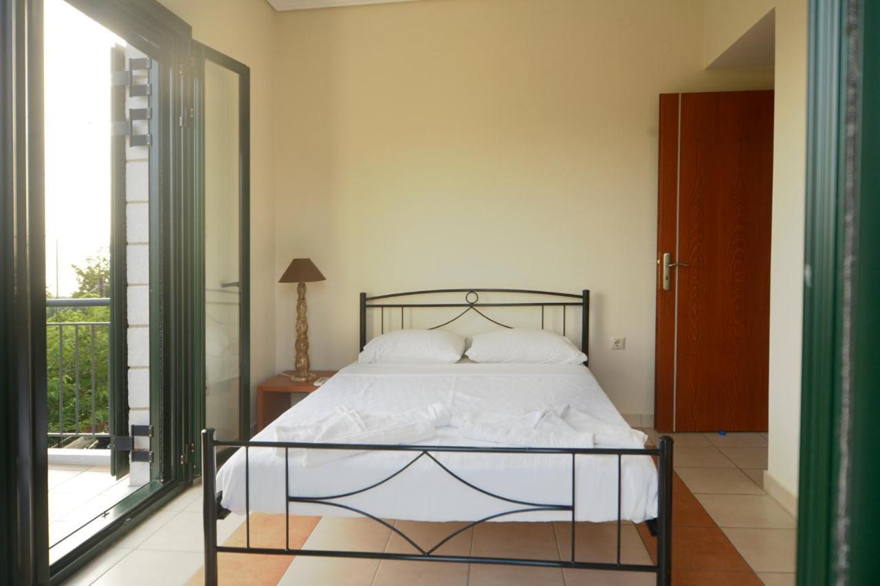 Papadeas Villas Megali Mantineia Екстериор снимка