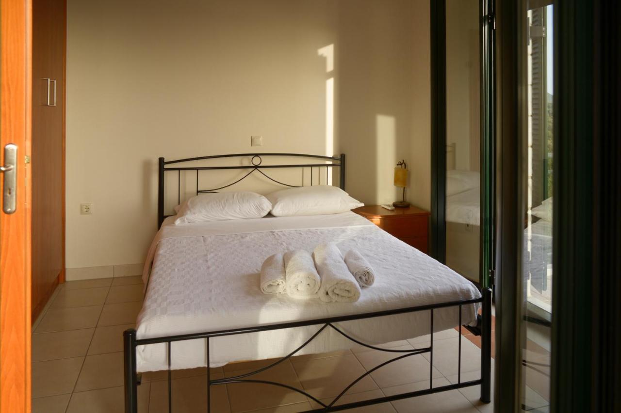 Papadeas Villas Megali Mantineia Екстериор снимка